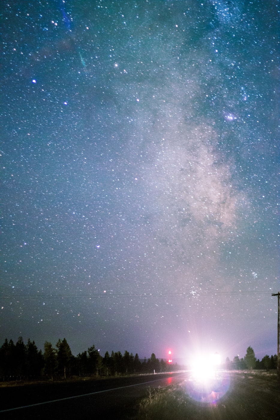 深夜仰望星空，手机壁纸里的宇宙才是真治愈